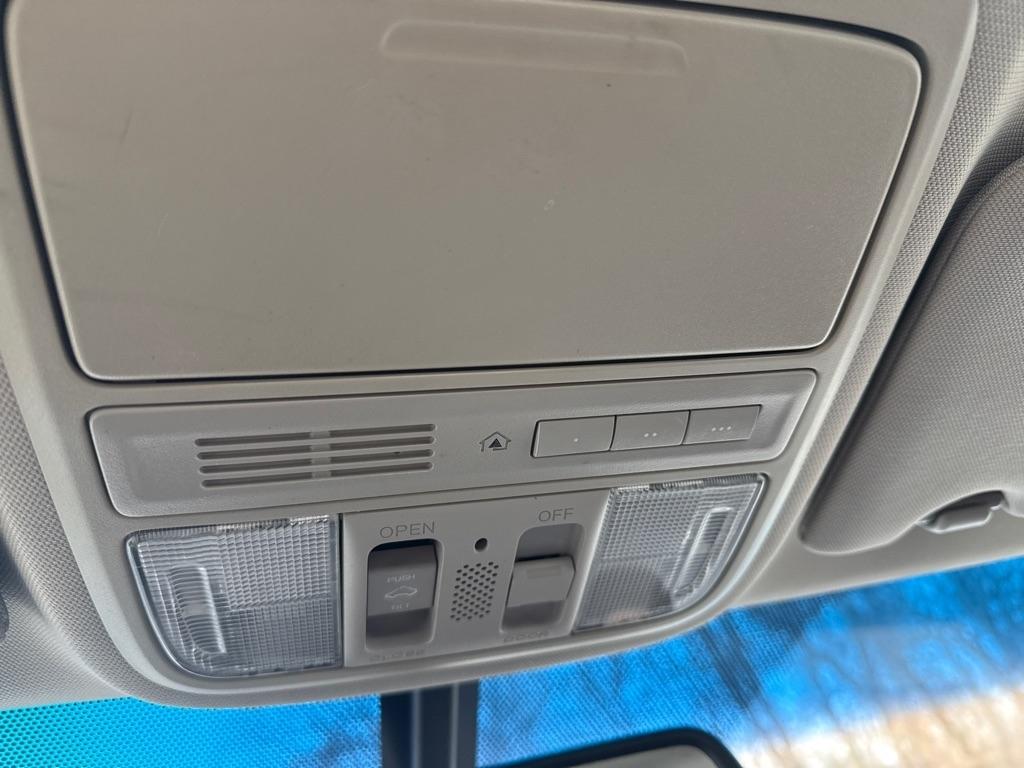 Acura TSX 5-Speed AT with Tech Package 2011