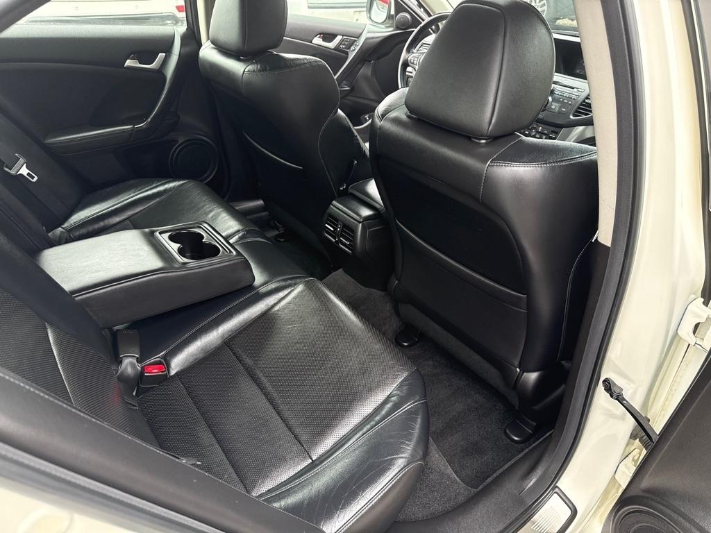 Acura TSX 5-Speed AT with Tech Package 2011
