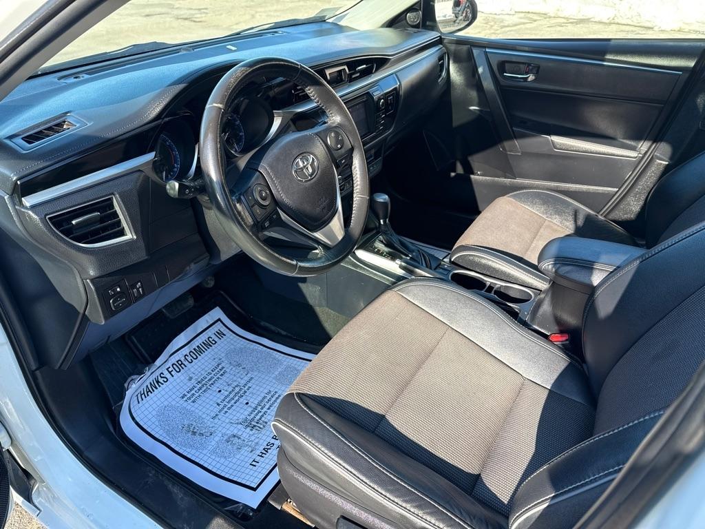 Toyota Corolla S Plus 6MT 2016