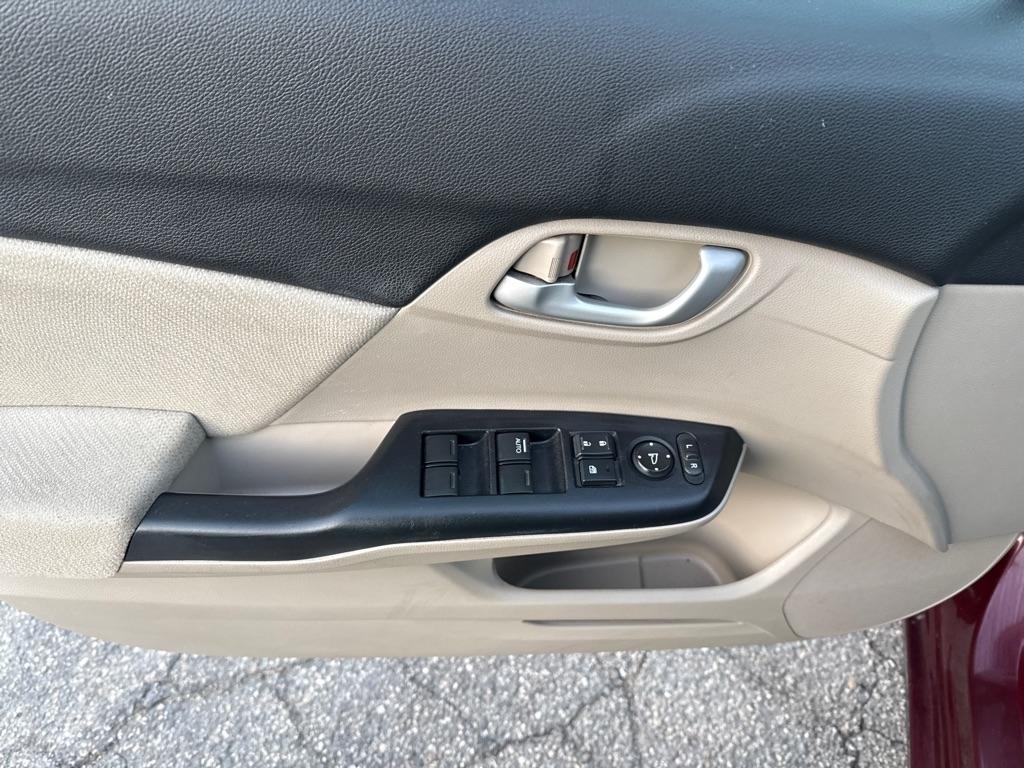 Honda Civic LX Sedan 5-Speed AT 2013