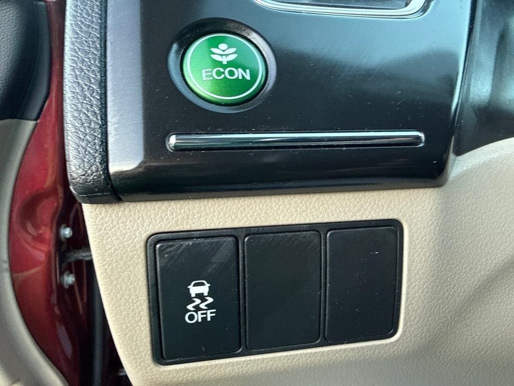 Honda Civic LX Sedan 5-Speed AT 2013