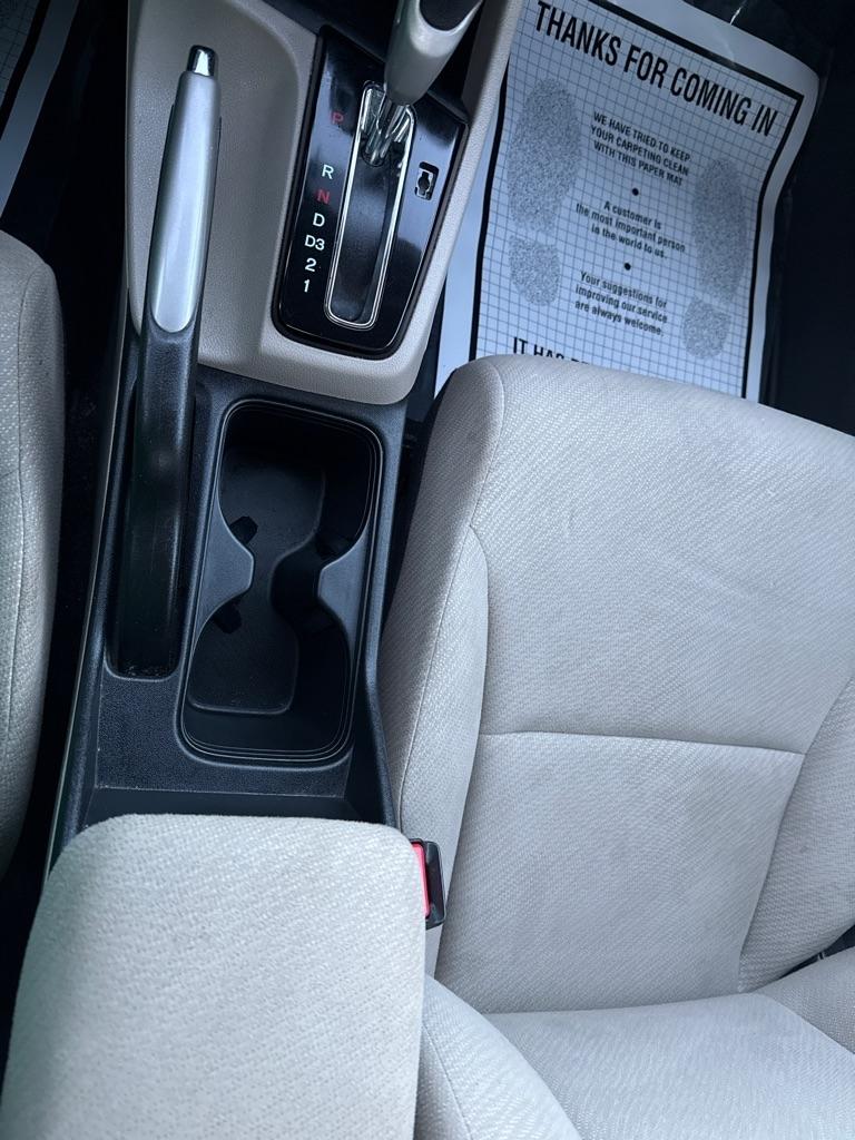 Honda Civic LX Sedan 5-Speed AT 2013