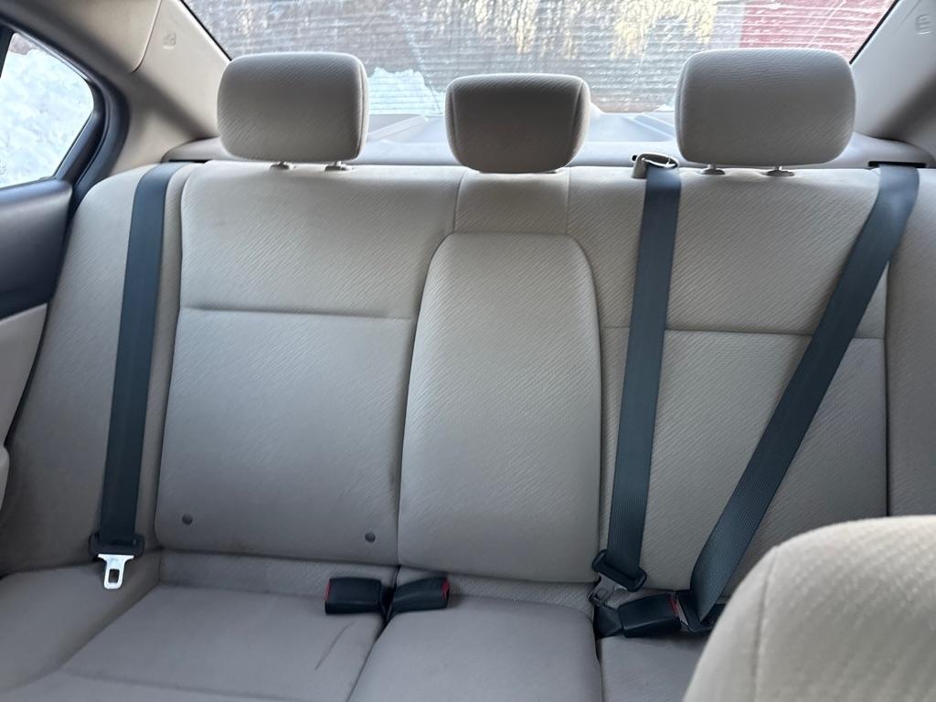 Honda Civic LX Sedan 5-Speed AT 2013