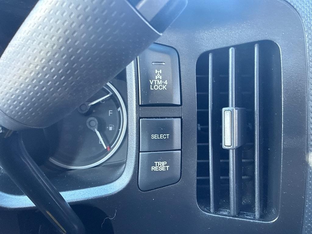 Honda Ridgeline 4WD Crew Cab RTL w/Leather 2011