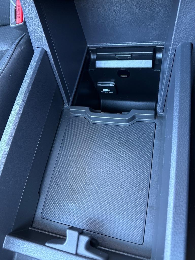 Honda Ridgeline 4WD Crew Cab RTL w/Leather 2011