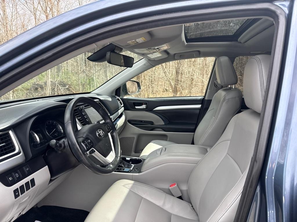 Toyota Highlander XLE Nav AWD V6 2017