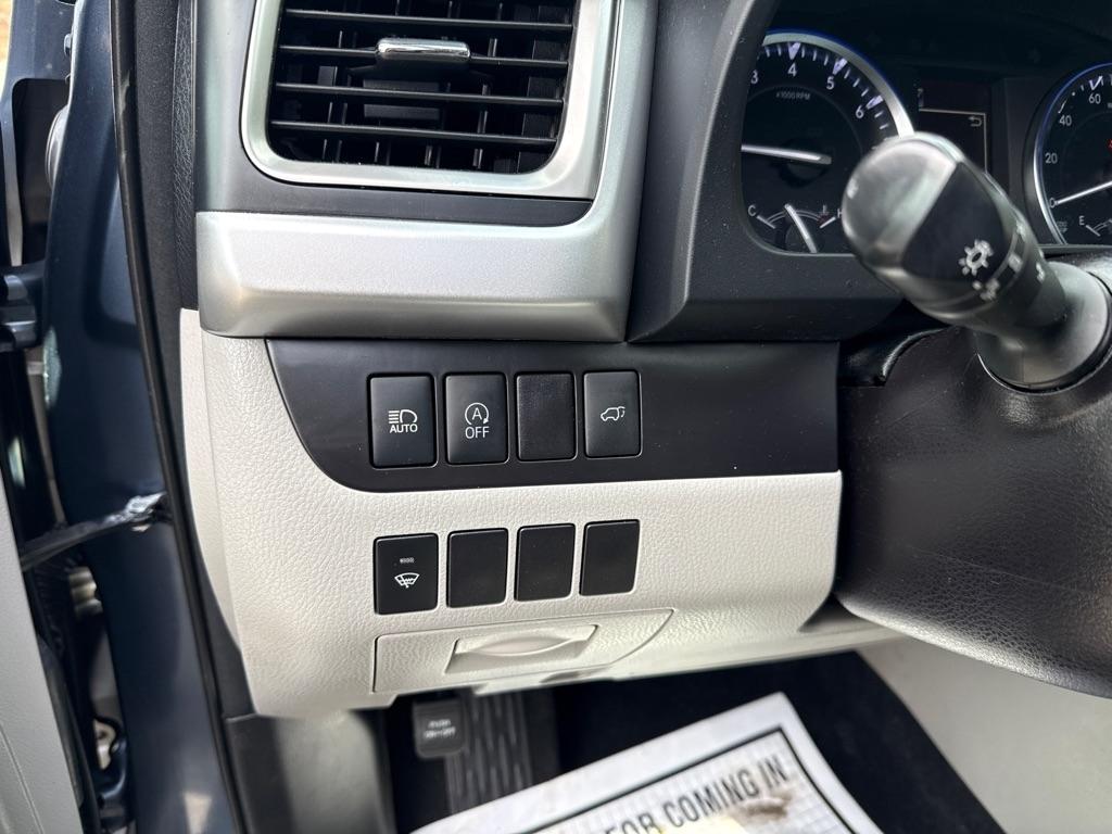 Toyota Highlander XLE Nav AWD V6 2017