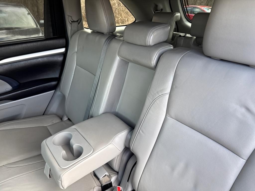 Toyota Highlander XLE Nav AWD V6 2017