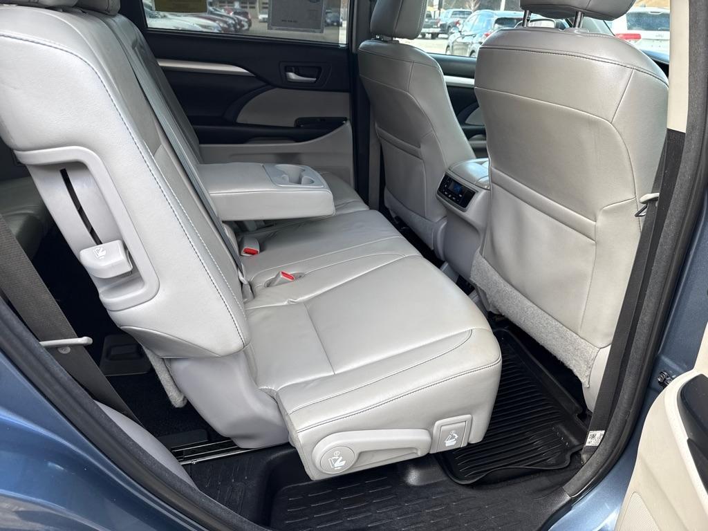 Toyota Highlander XLE Nav AWD V6 2017