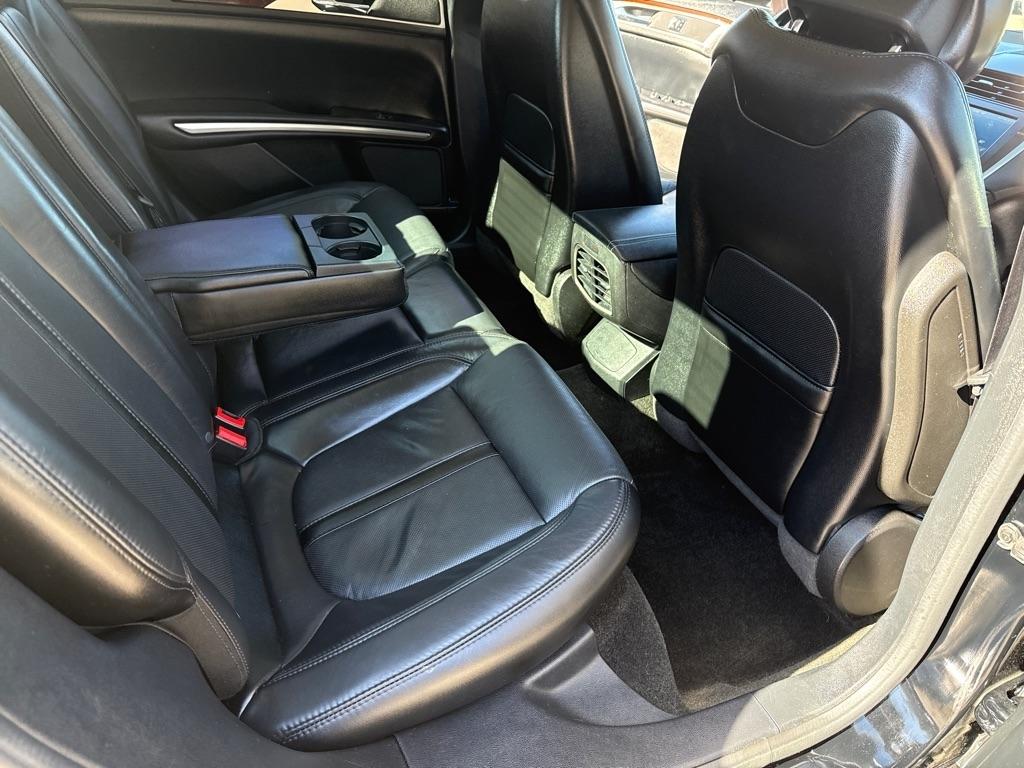 Lincoln MKZ Reserve 4D Sedan AWD 2016