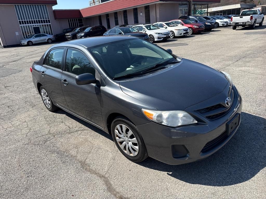 Toyota Corolla LE 4-Speed AT 2012