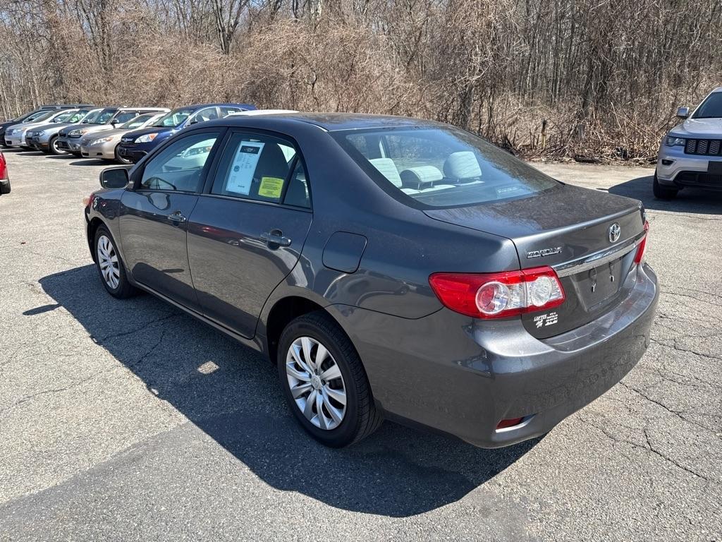 Toyota Corolla LE 4-Speed AT 2012