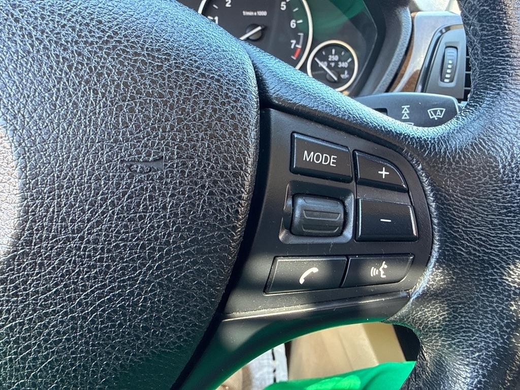 BMW 3-Series 320i xDrive 2014