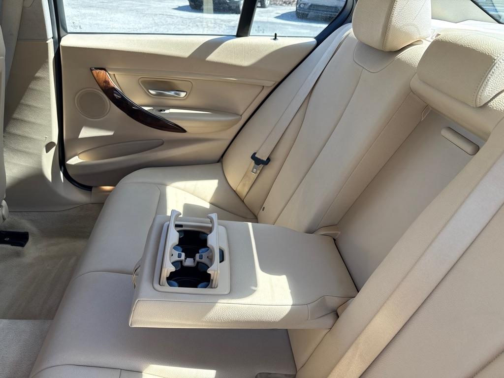 BMW 3-Series 320i xDrive 2014