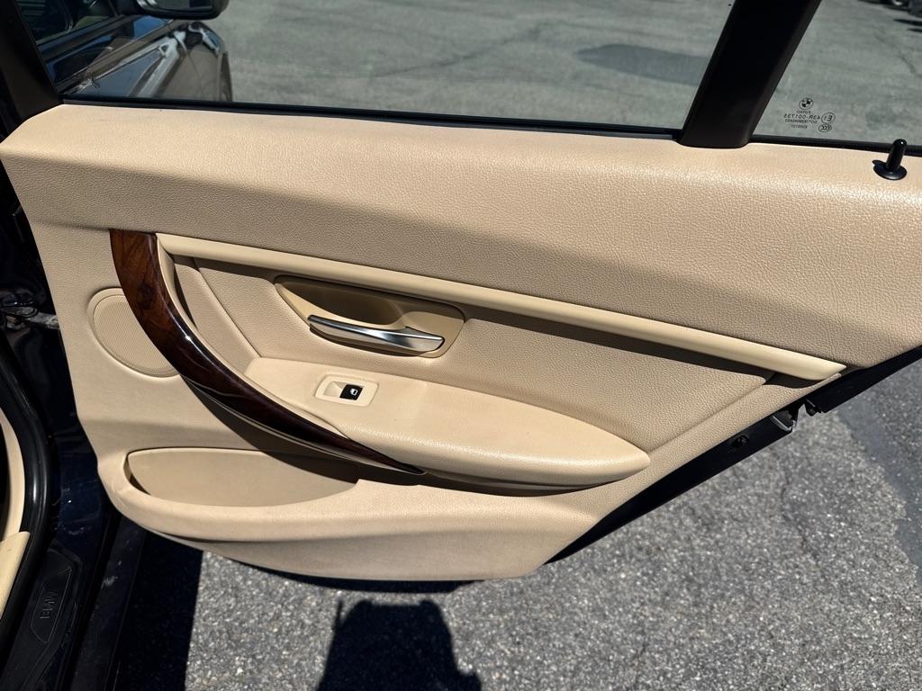 BMW 3-Series 320i xDrive 2014