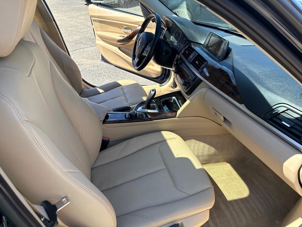 BMW 3-Series 320i xDrive 2014