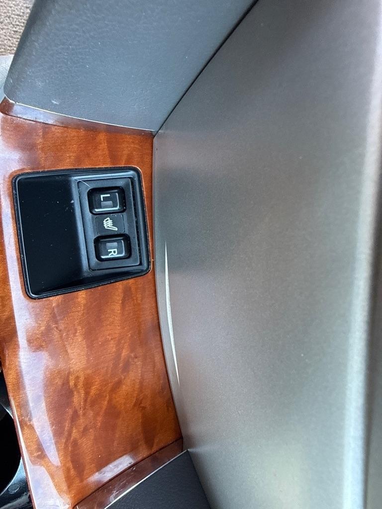 Toyota Camry XLE V6 6-Spd AT 2011