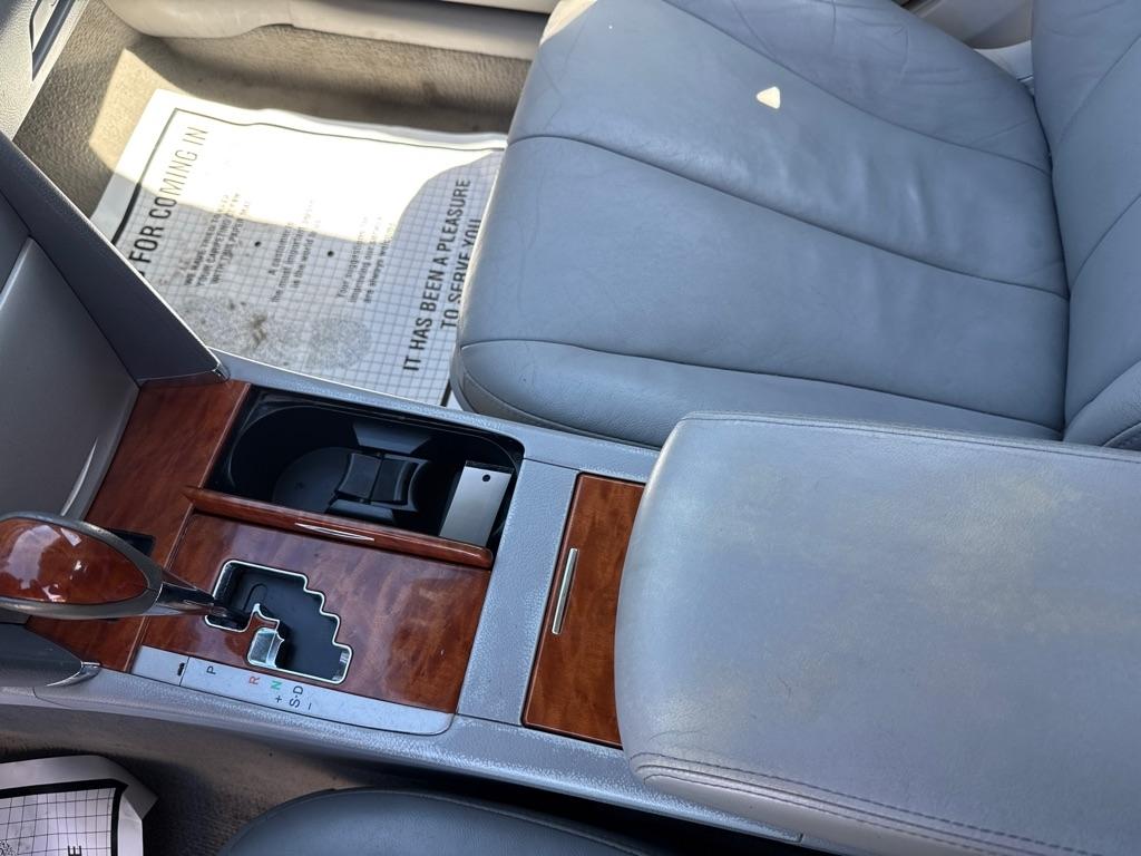 Toyota Camry XLE V6 6-Spd AT 2011