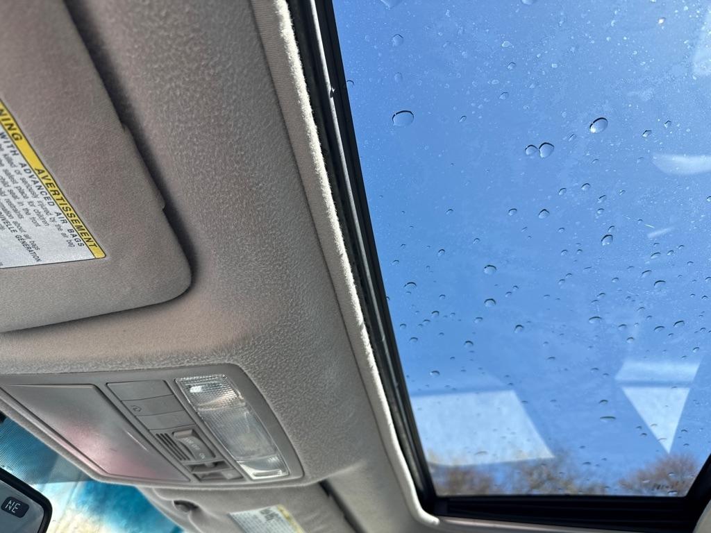 Toyota Camry XLE V6 6-Spd AT 2011