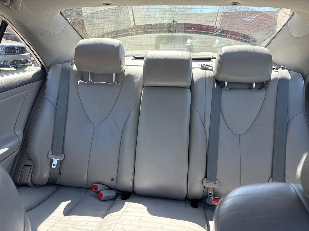 Toyota Camry XLE V6 6-Spd AT 2011