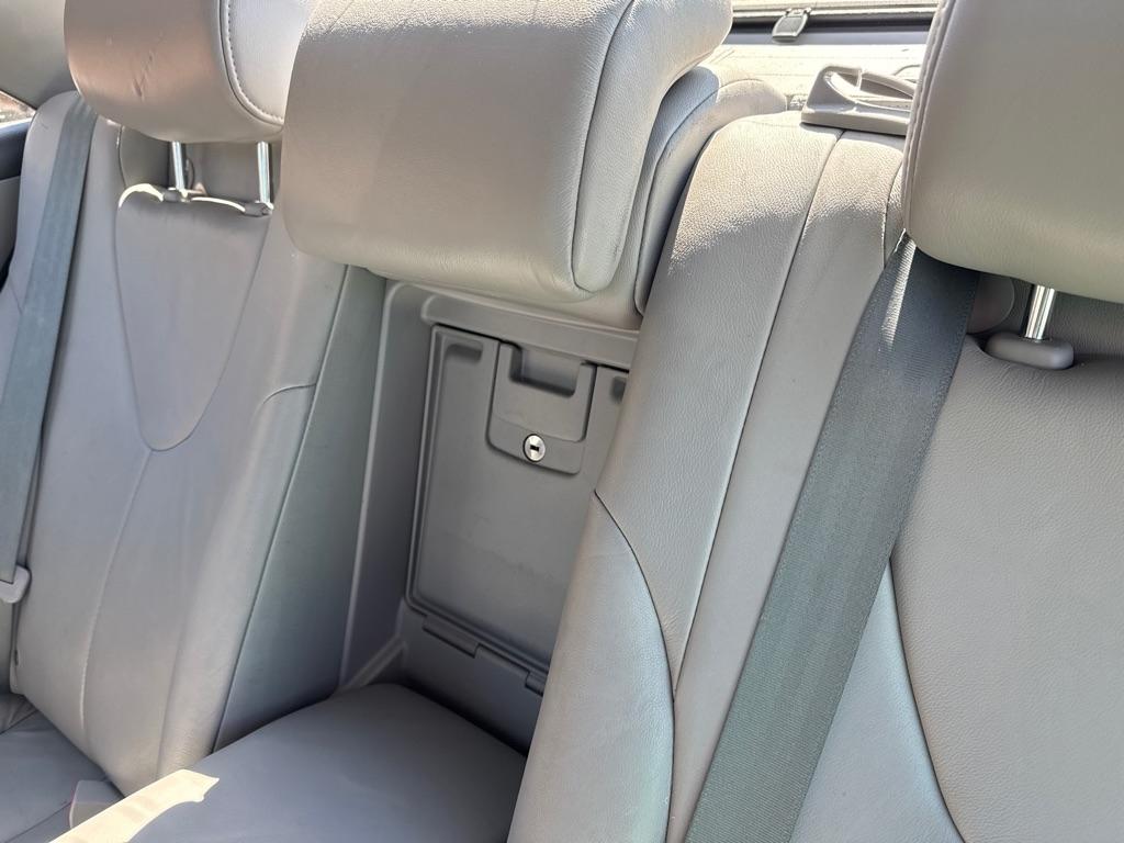 Toyota Camry XLE V6 6-Spd AT 2011