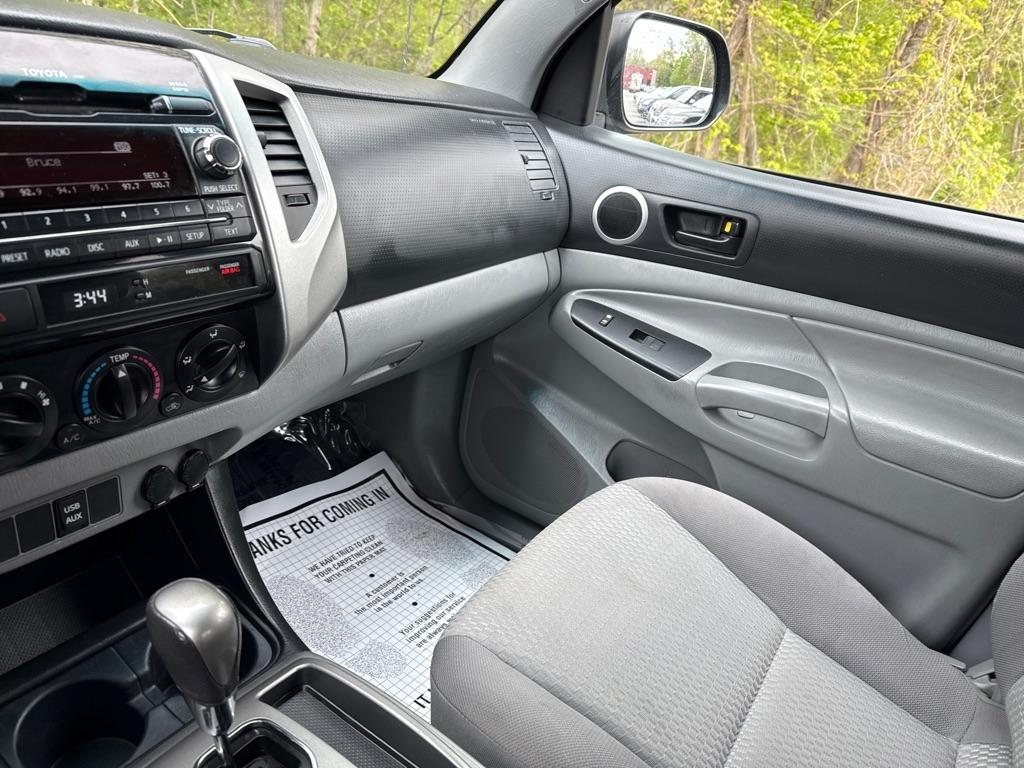 Toyota Tacoma SR5 Double Cab 4WD V6 2012