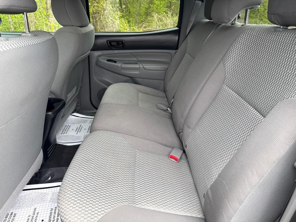 Toyota Tacoma SR5 Double Cab 4WD V6 2012
