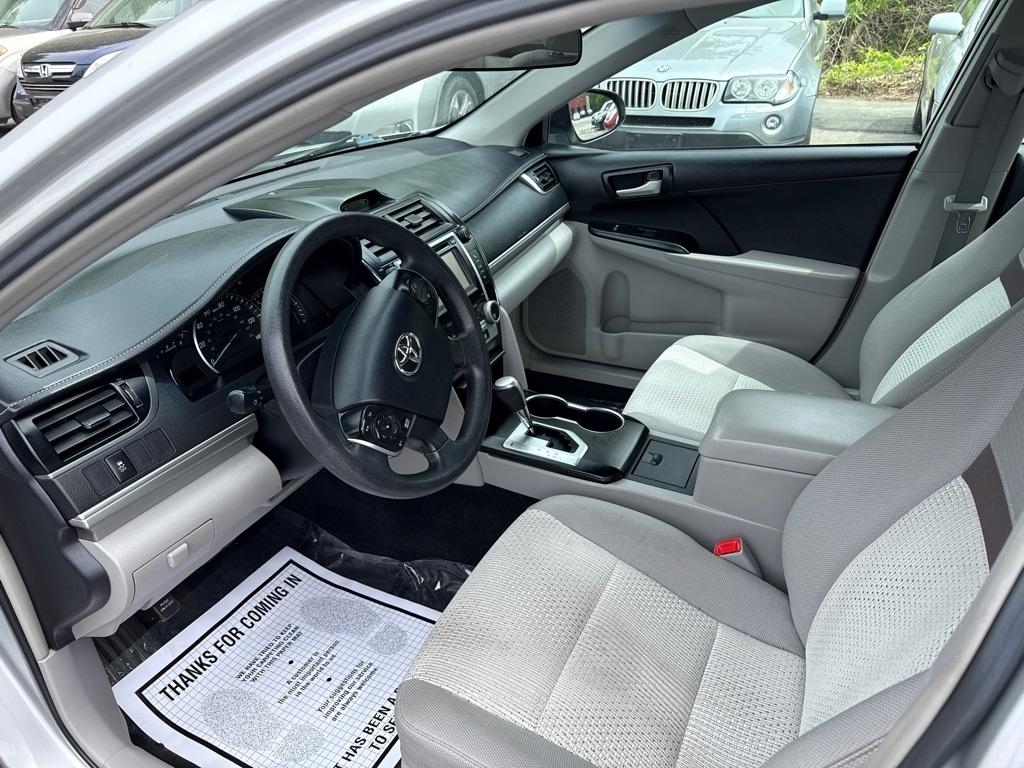 Toyota Camry LE Auto (Natl) 2014