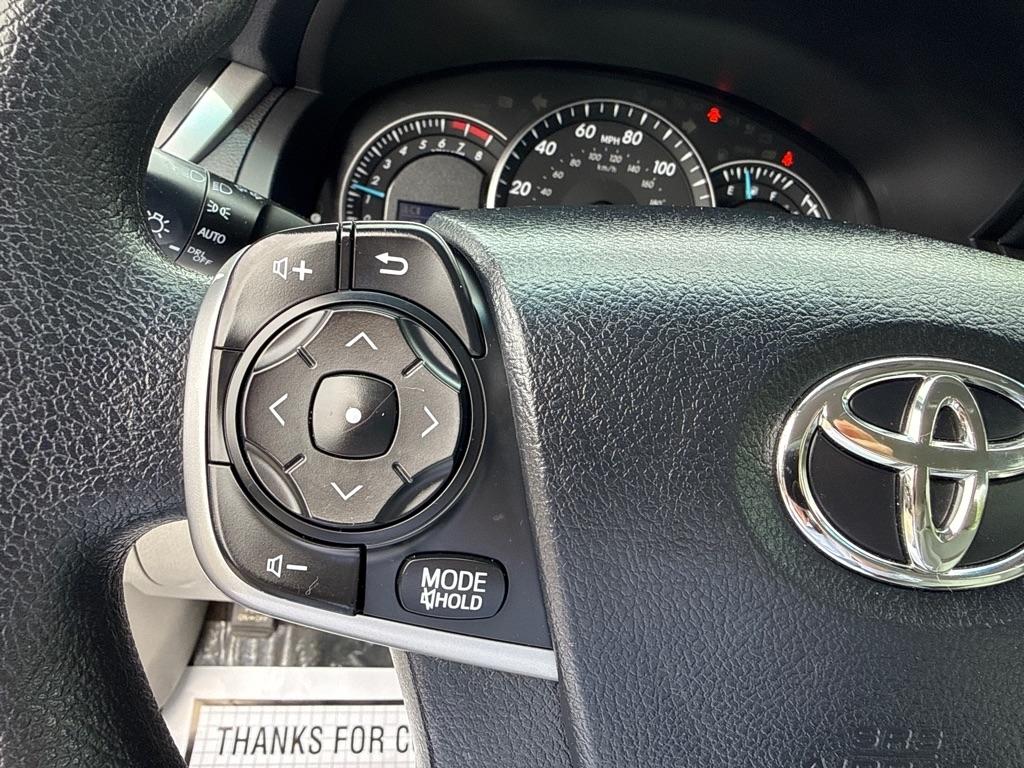 Toyota Camry LE Auto (Natl) 2014