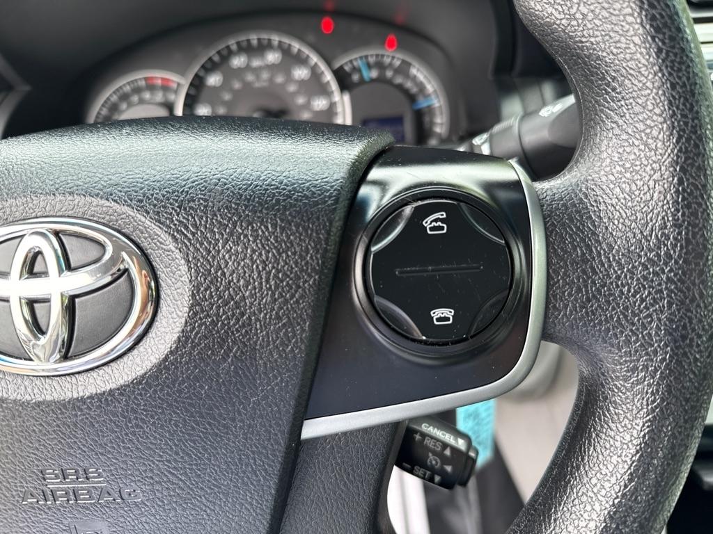 Toyota Camry LE Auto (Natl) 2014