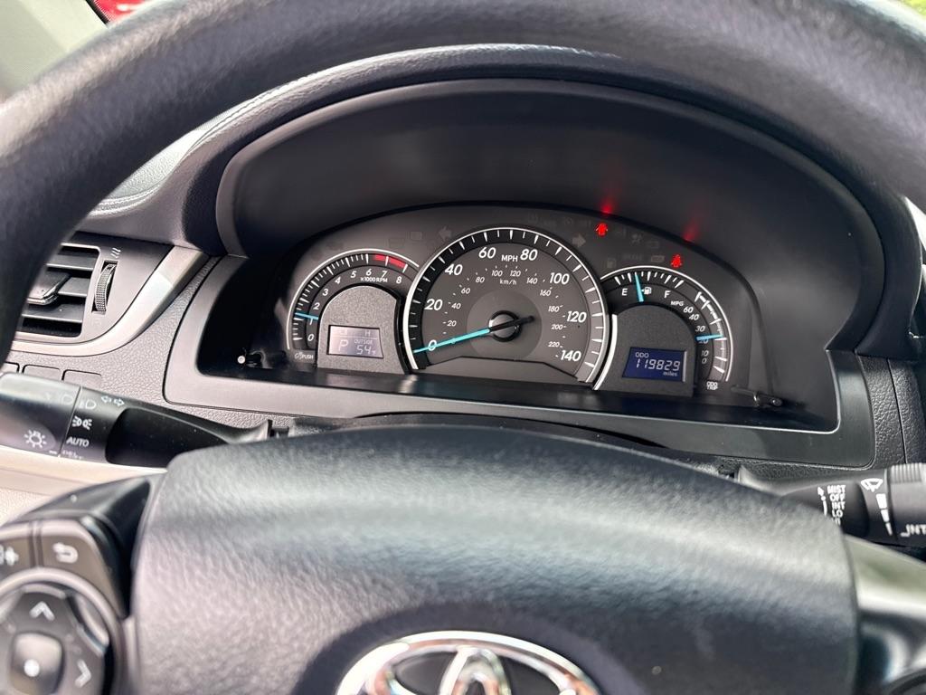 Toyota Camry LE Auto (Natl) 2014