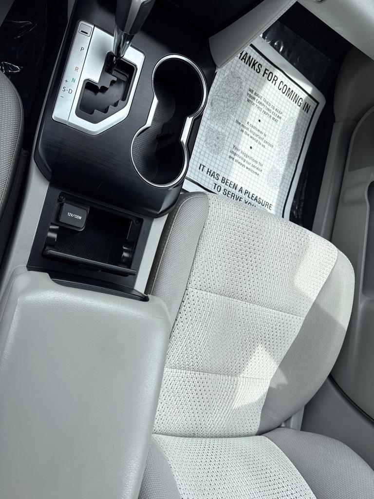 Toyota Camry LE Auto (Natl) 2014