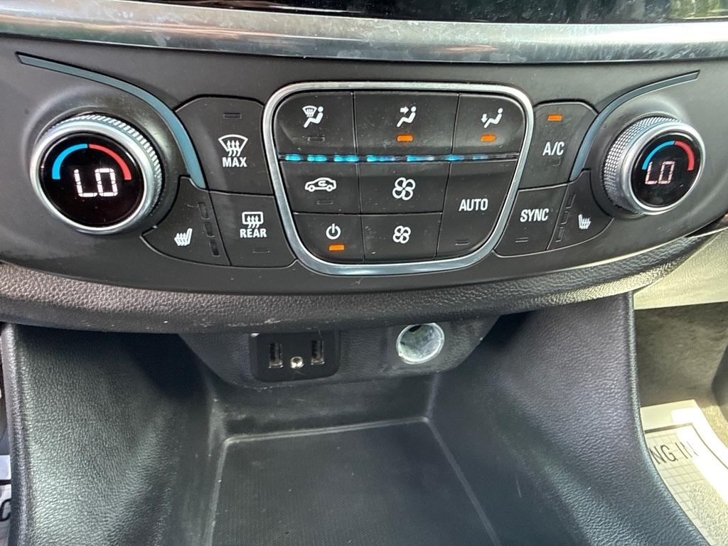 Chevrolet Traverse LT 4D SUV AWD 2019