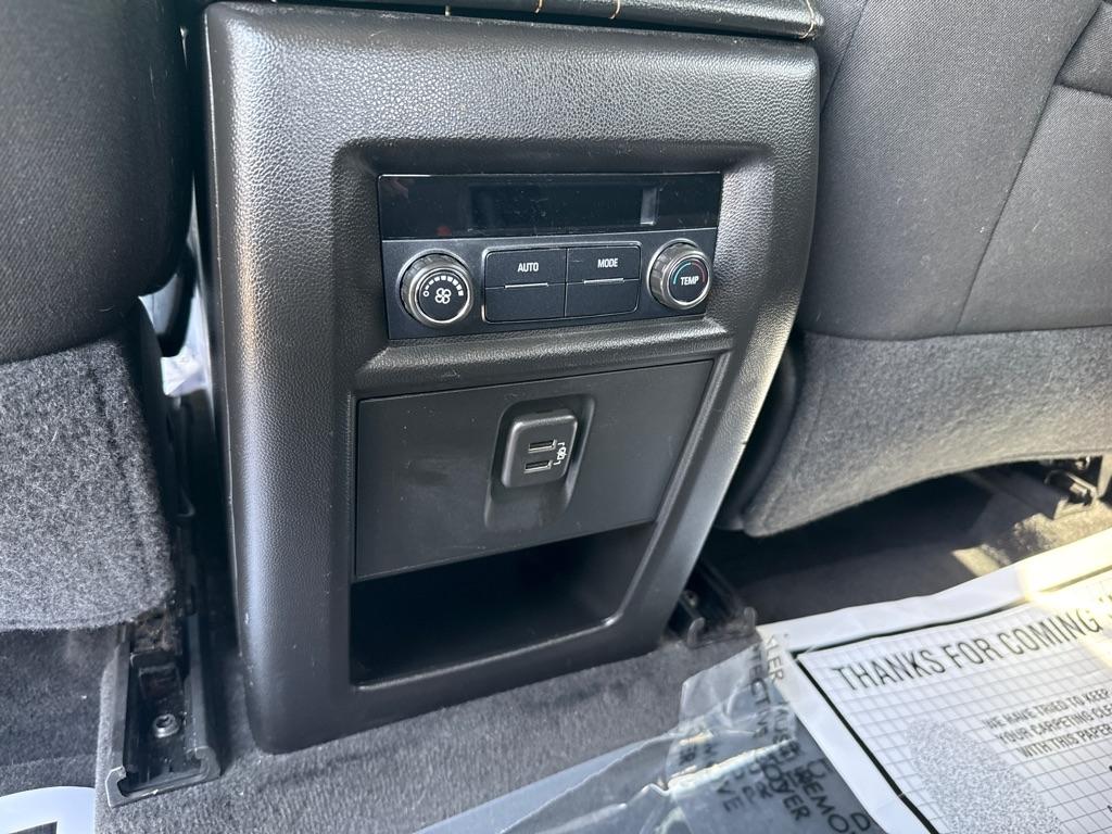 Chevrolet Traverse LT 4D SUV AWD 2019