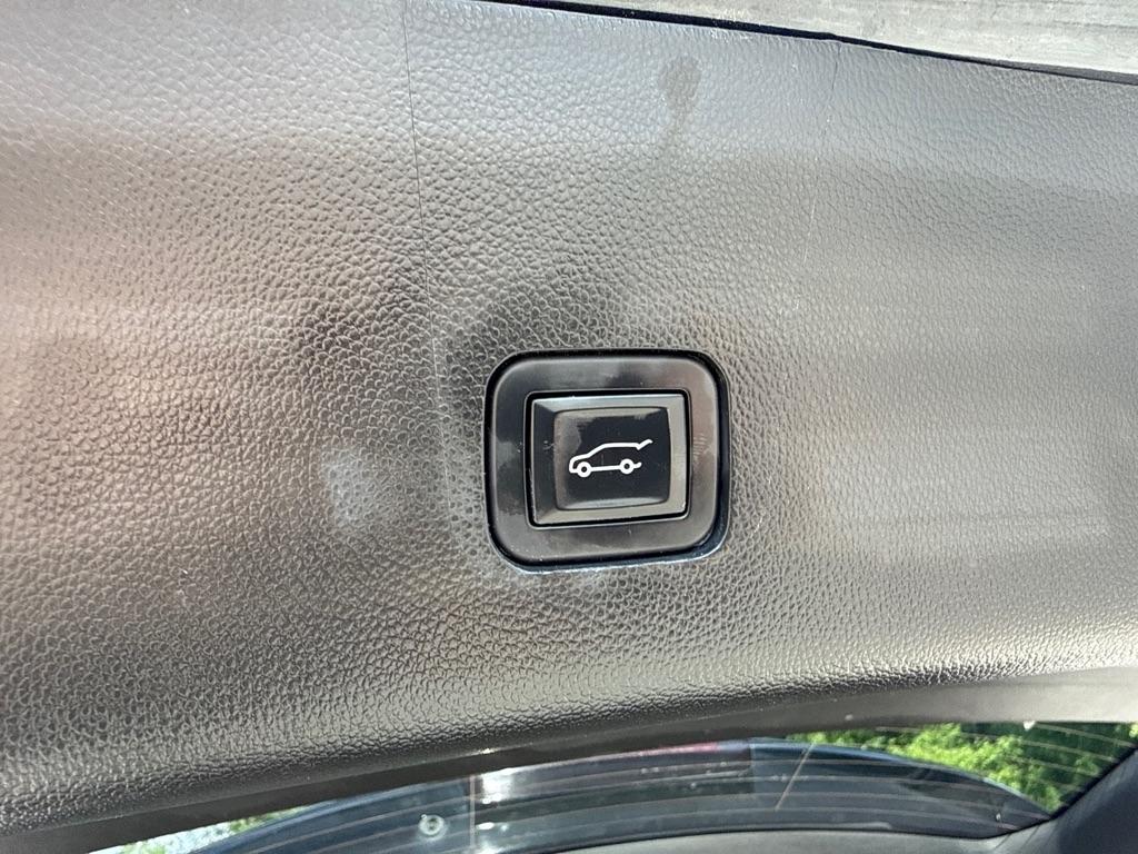 Chevrolet Traverse LT 4D SUV AWD 2019