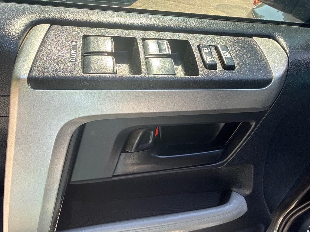 Toyota 4Runner SR5 4D SUV 4WD V6 2013