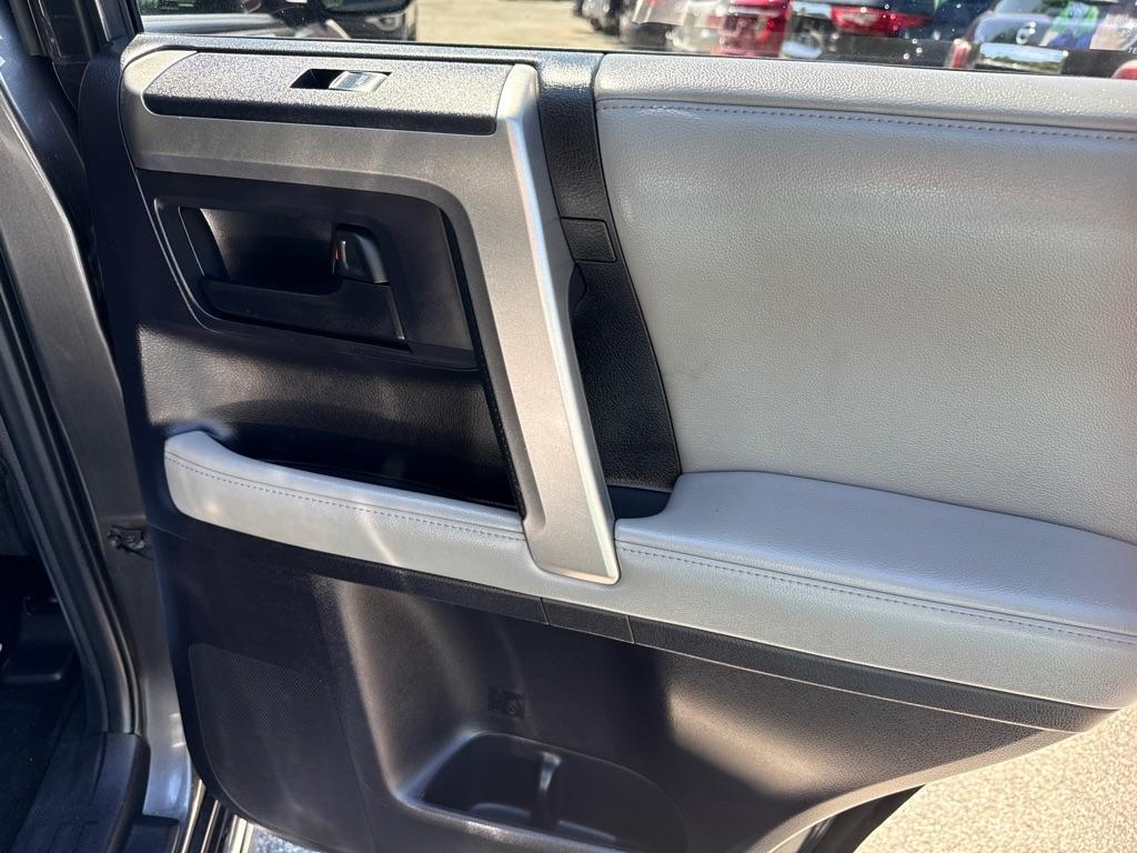 Toyota 4Runner SR5 4D SUV 4WD V6 2013