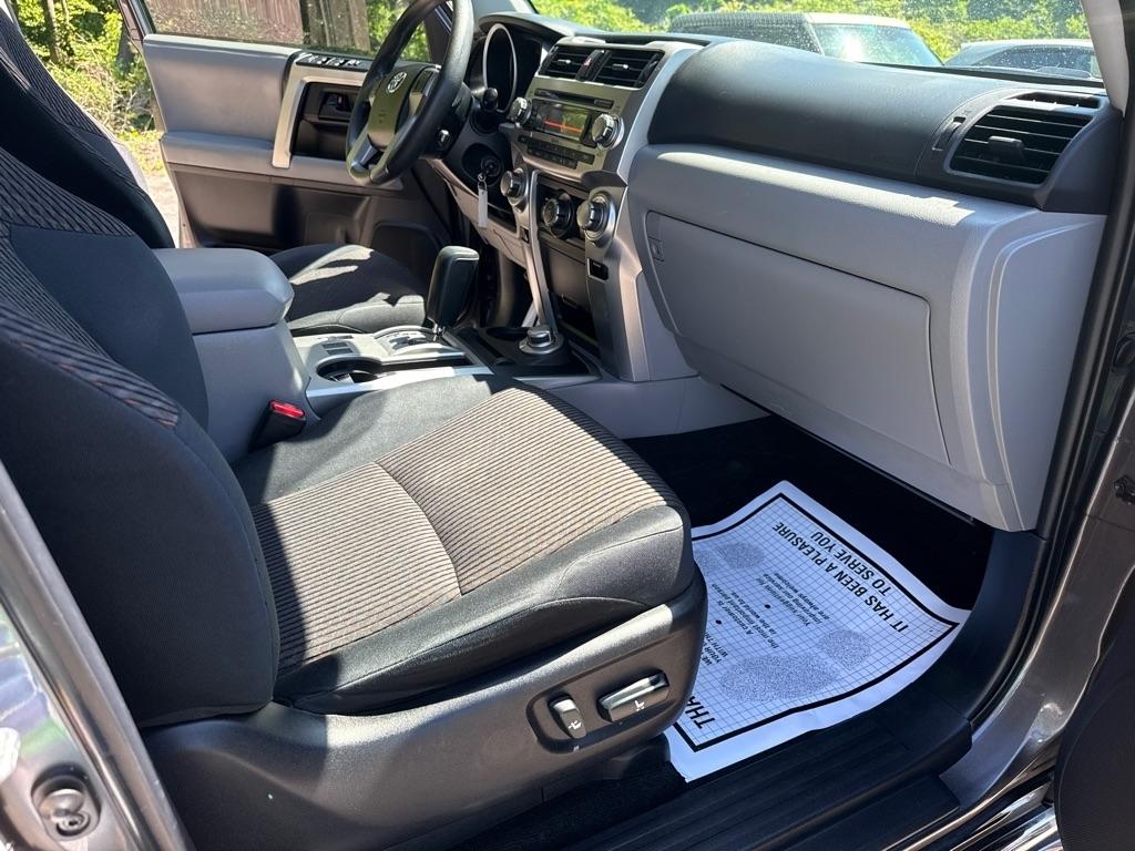 Toyota 4Runner SR5 4D SUV 4WD V6 2013
