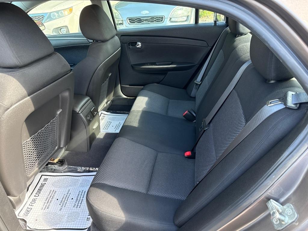 Chevrolet Malibu 1LT 2012