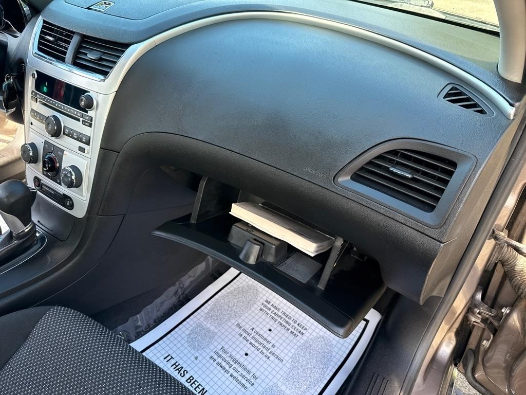 Chevrolet Malibu 1LT 2012