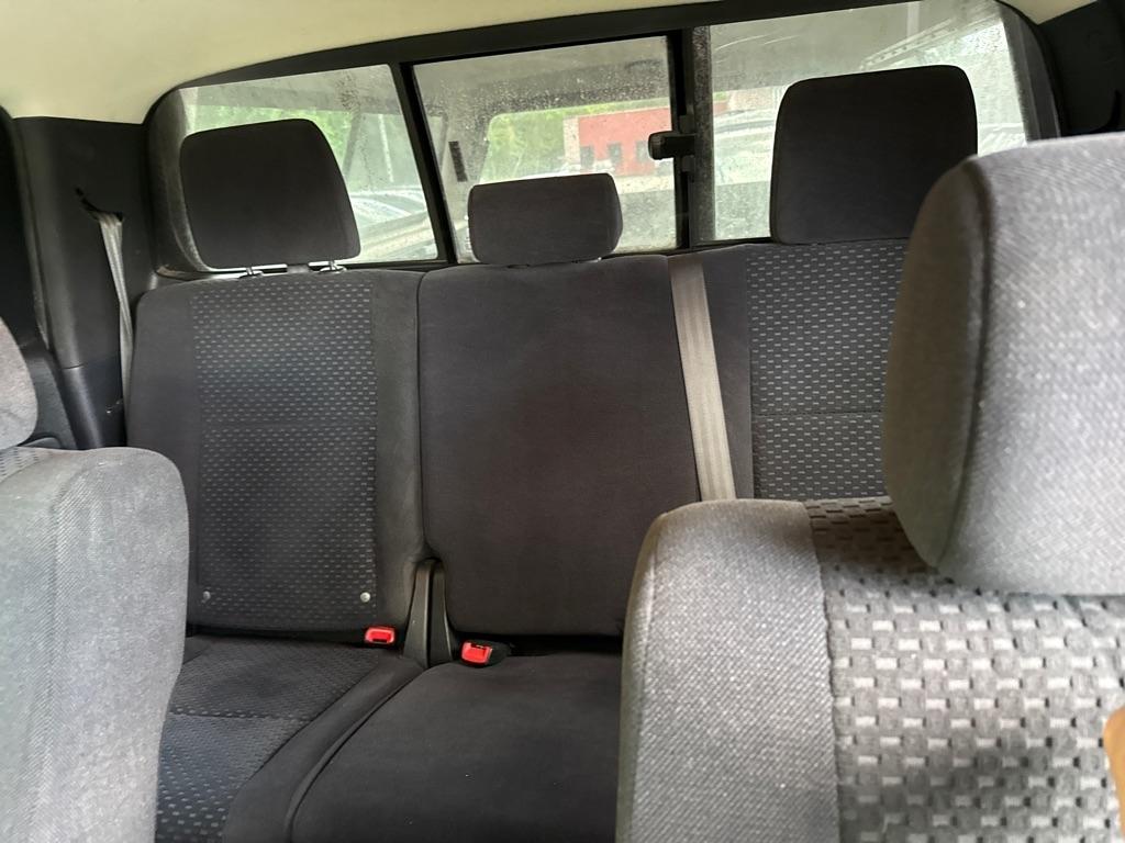 Toyota Tundra Tundra-Grade 5.7L Double Cab 4WD 2011