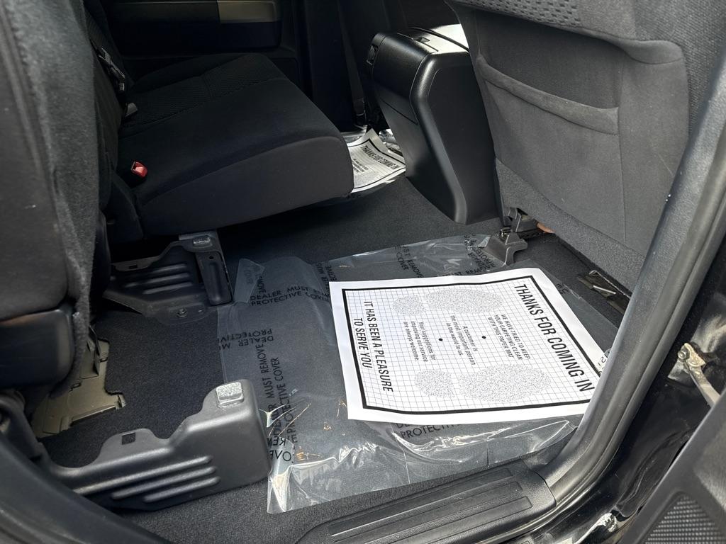 Toyota Tundra Tundra-Grade 5.7L Double Cab 4WD 2011