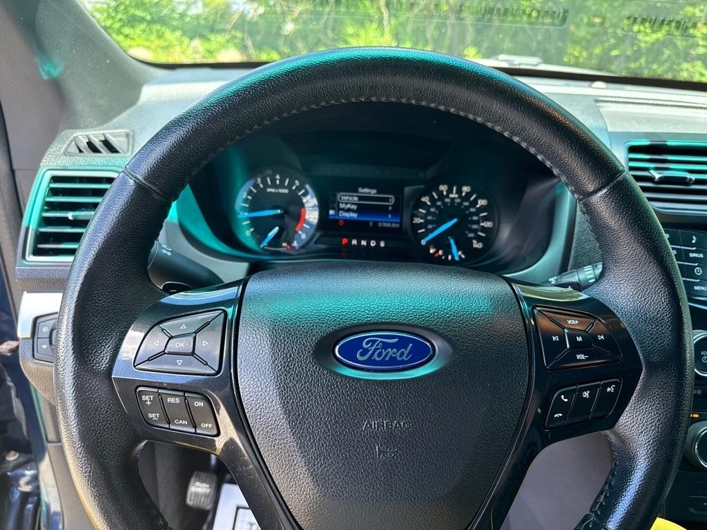 Ford Explorer XLT 4WD 2017