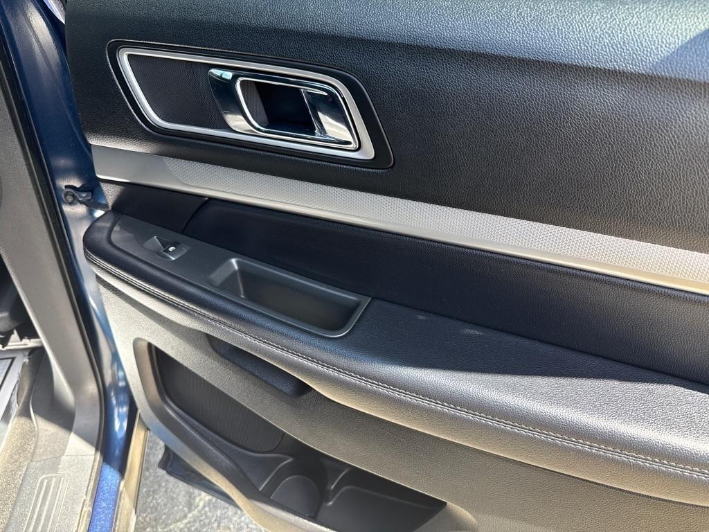 Ford Explorer XLT 4WD 2017
