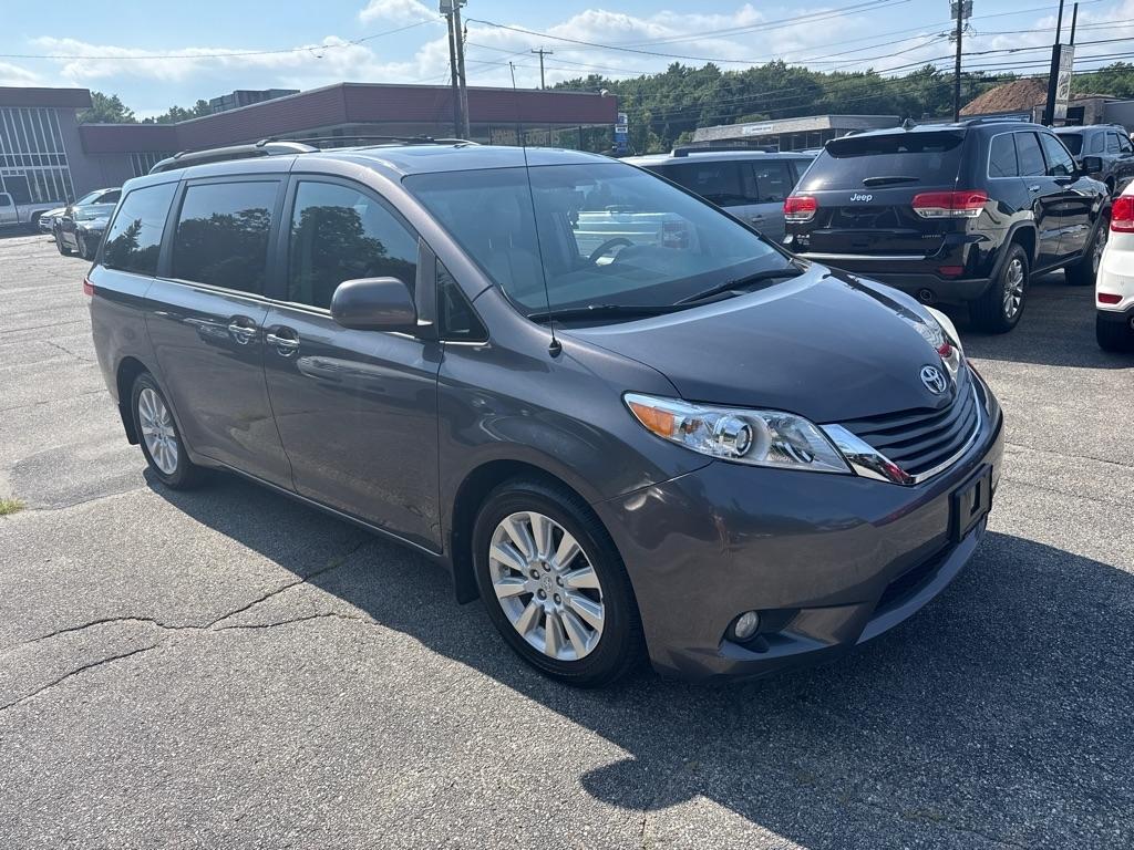 Toyota Sienna Limited AWD 7-Passenger V6 2014