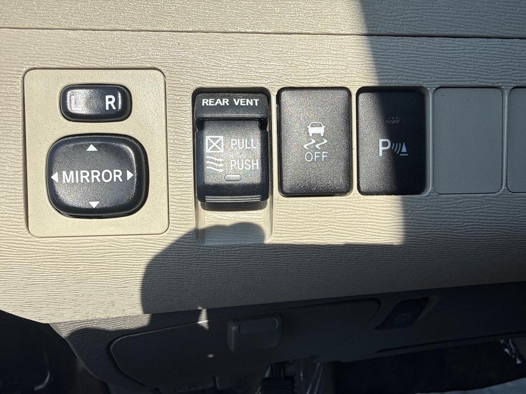 Toyota Sienna Limited AWD 7-Passenger V6 2014