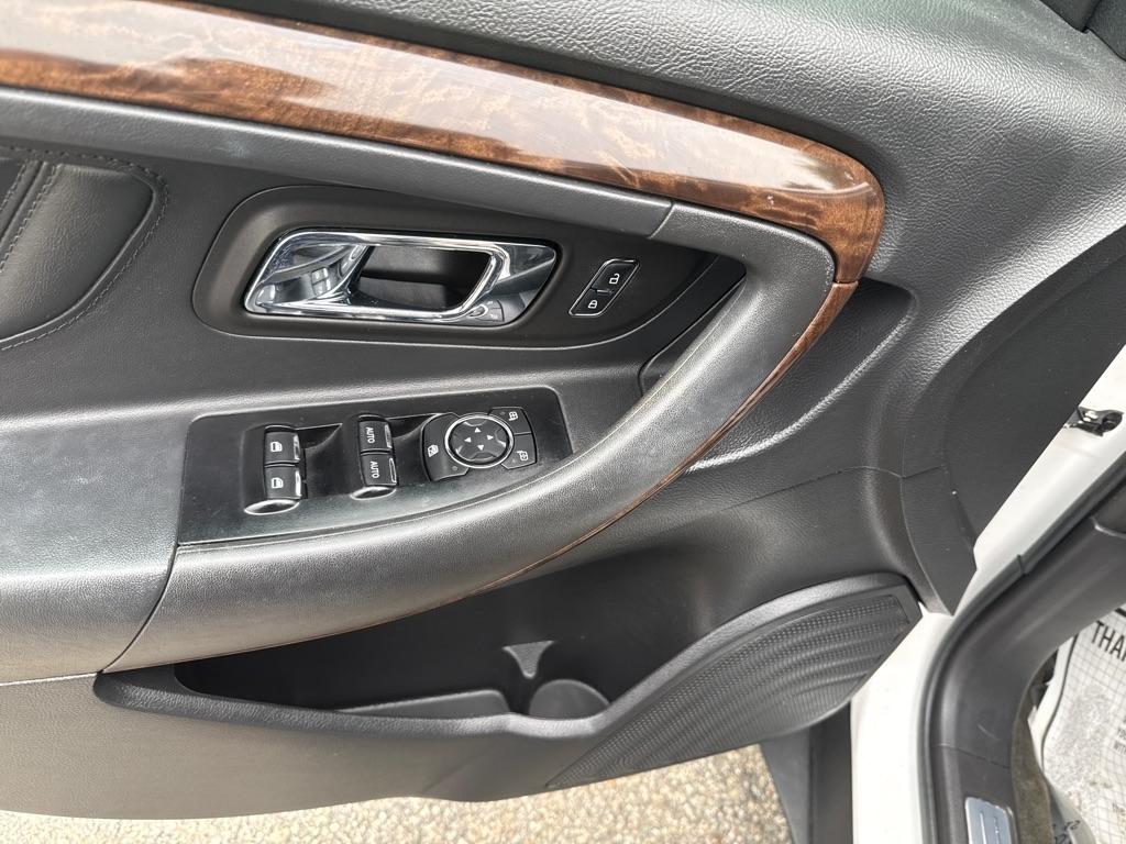 Ford Taurus Limited 4D Sedan 2014