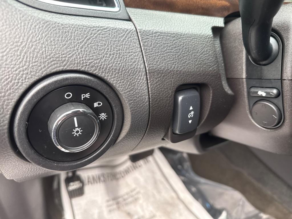Ford Taurus Limited 4D Sedan 2014