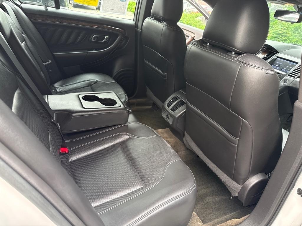 Ford Taurus Limited 4D Sedan 2014