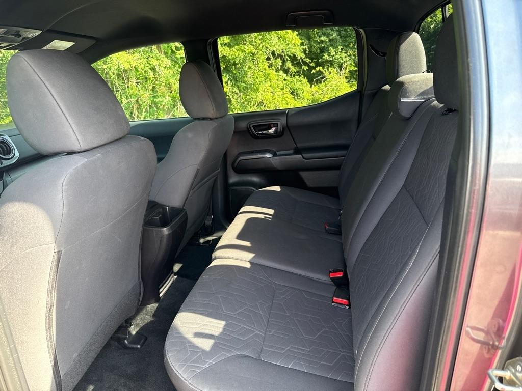 Toyota Tacoma TRD Off Road Double Cab 5' Bed V6 4x4 AT (Natl) 2016